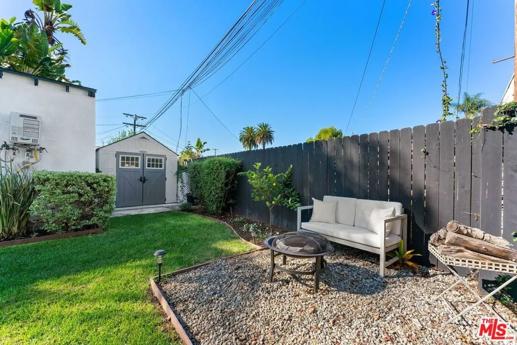 1741 S Spaulding Avenue, Los Angeles, California 90019 home-pic-24